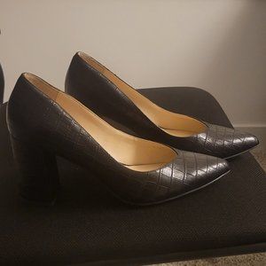 Liz Claiborne V-Cut Block Heel Textured Pumps Sz 11 (Gently Worn)